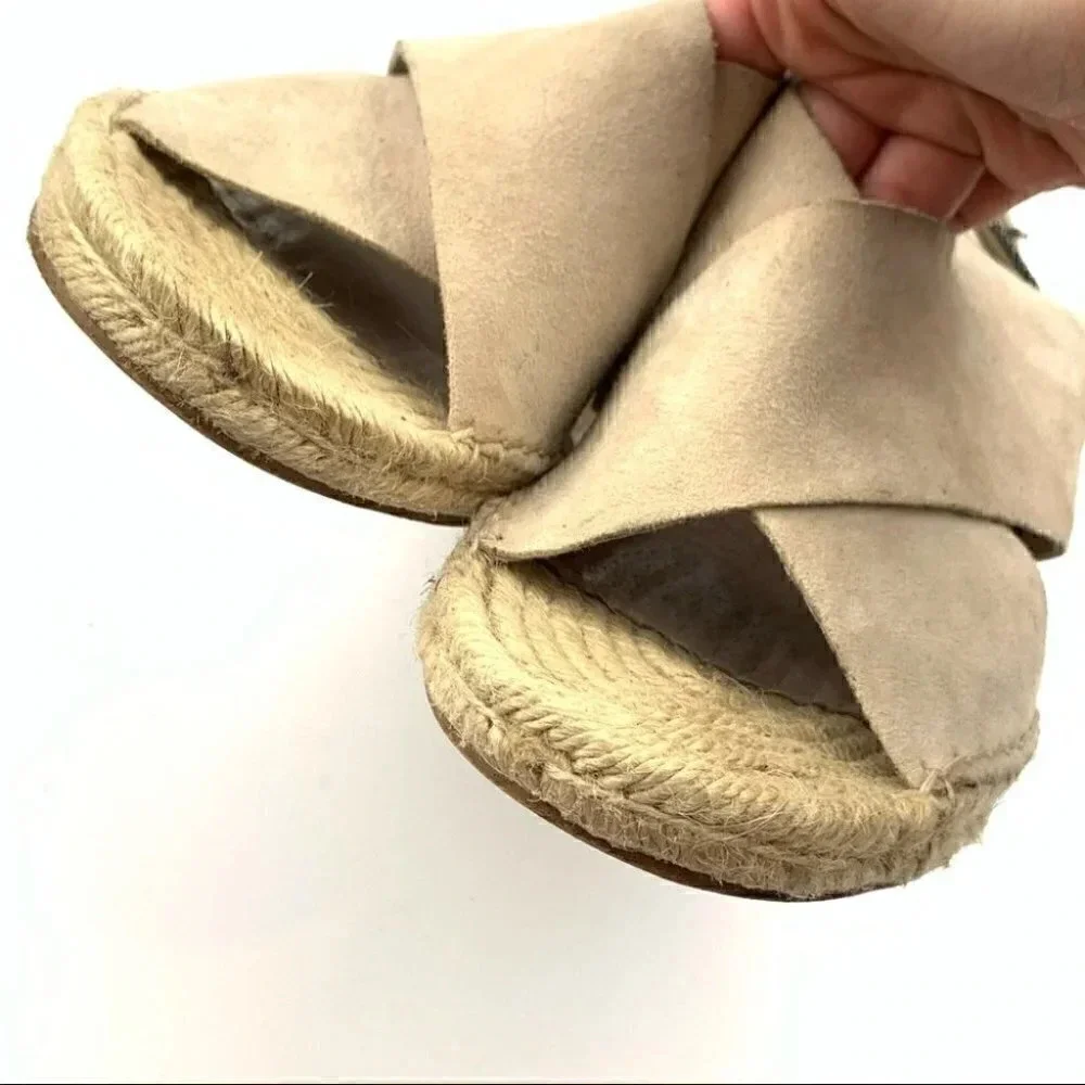 Caslon Espadrilles size 9.5 beige suede wedges